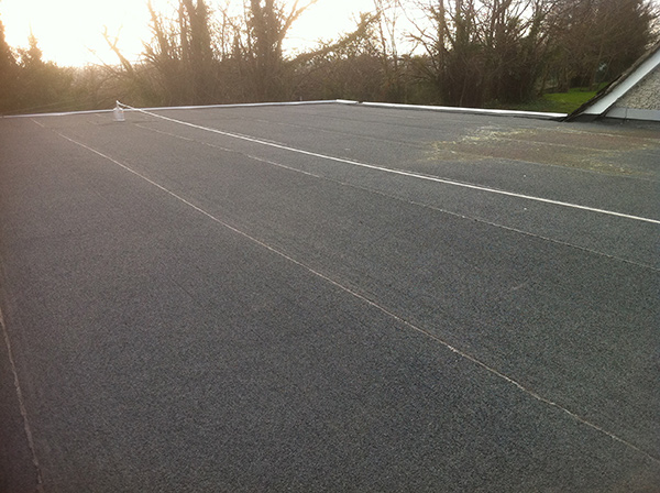 The Flat Roof – A modern and highly functional roofing solution.